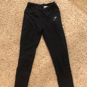 Gym shark leggings